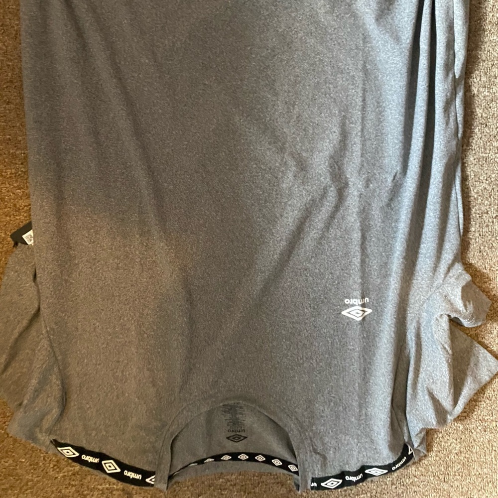 Athletic shirt